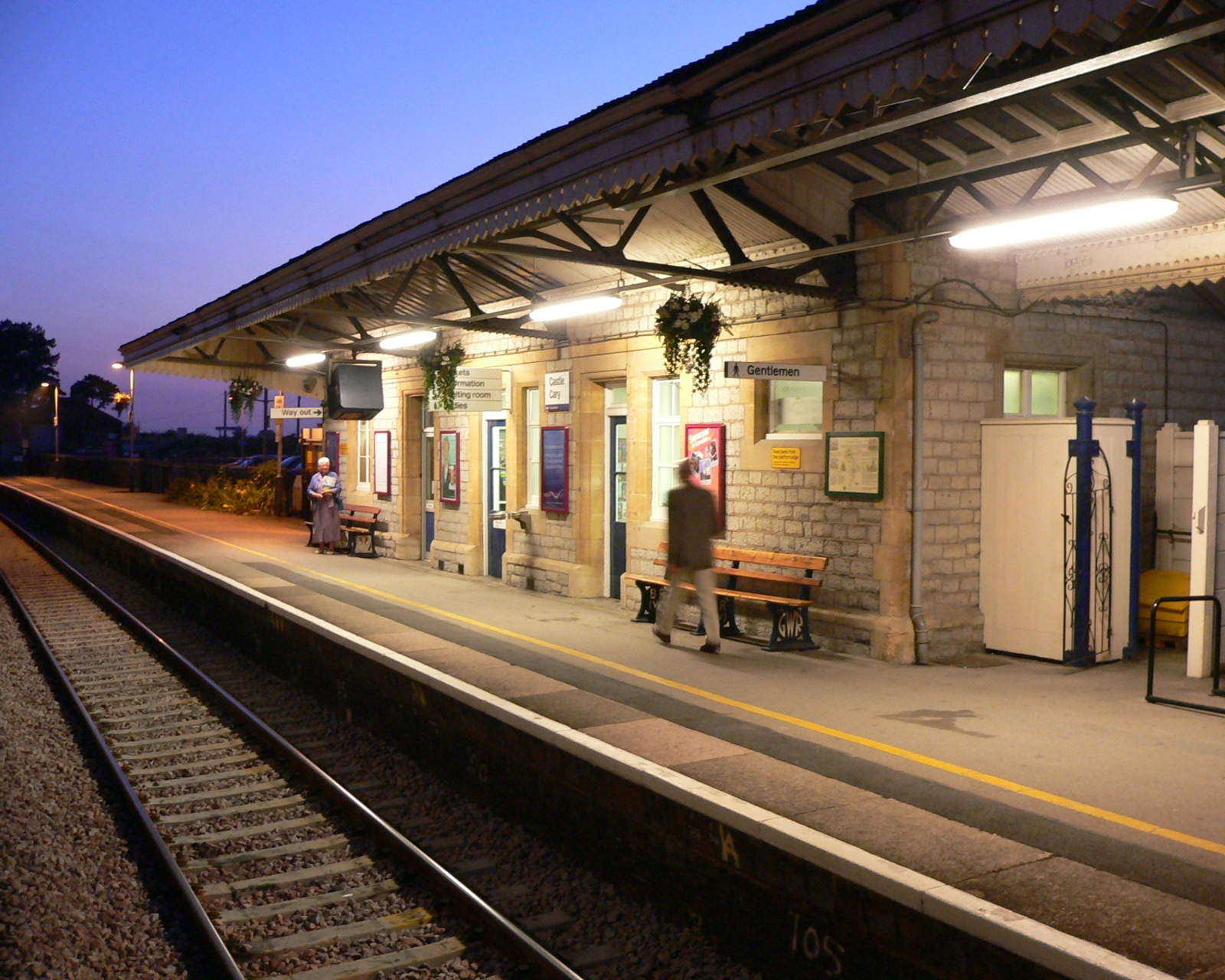 Castle Cary railway station